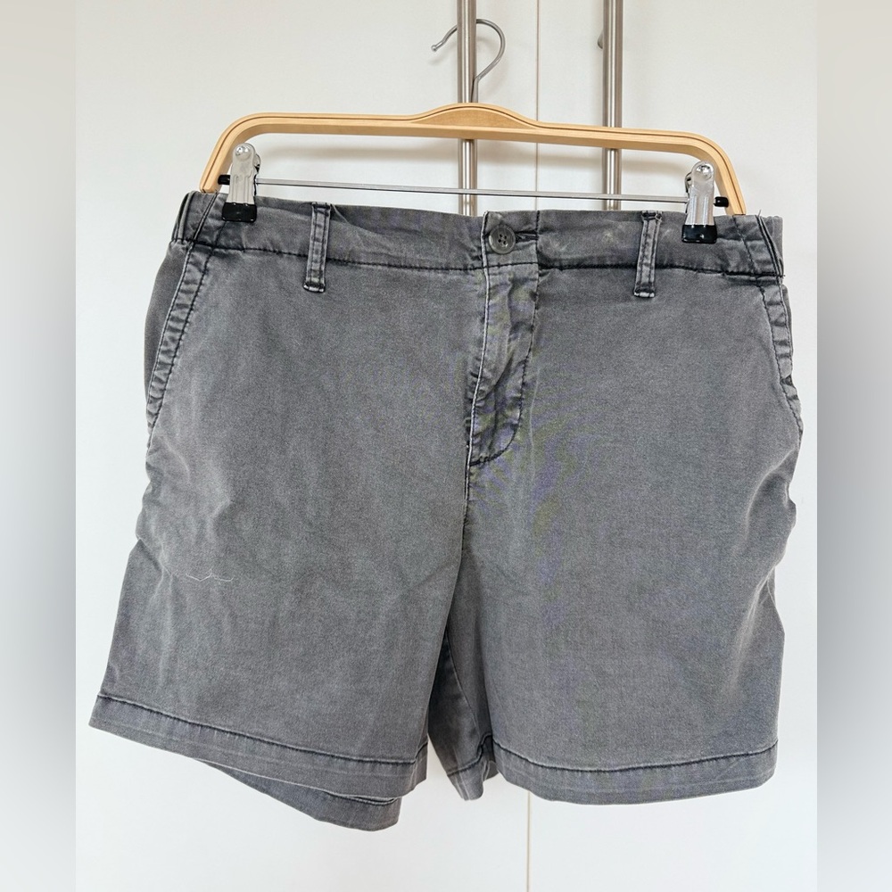 Old Navy OGC Chino Shorts - Gray - Women’s Medium